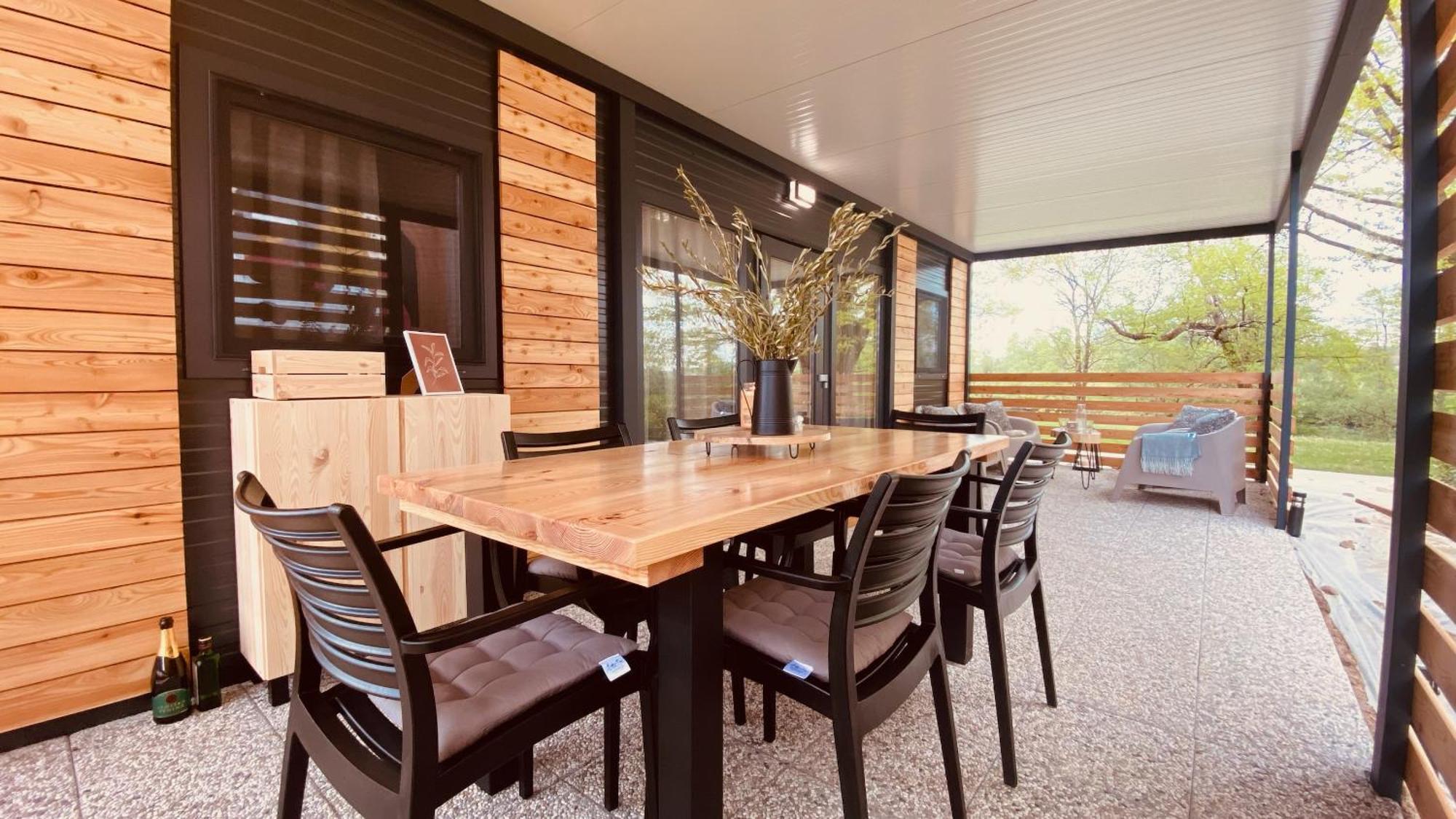 Magnolia House By The River Metlika Exterior foto